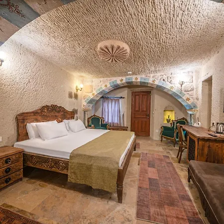 Hotel Capp Royal Cave *
