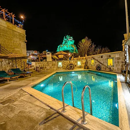 Capp Royal Cave 酒店 于尔居普