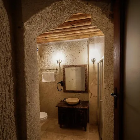 Capp Royal Cave 于尔居普