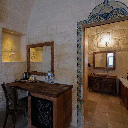 Capp Royal Cave Hotel