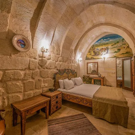 Capp Royal Cave