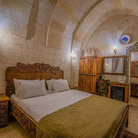 Capp Royal Cave 5*