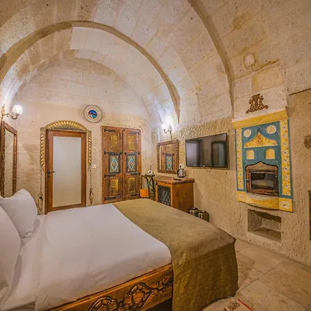 Capp Royal Cave Hotel