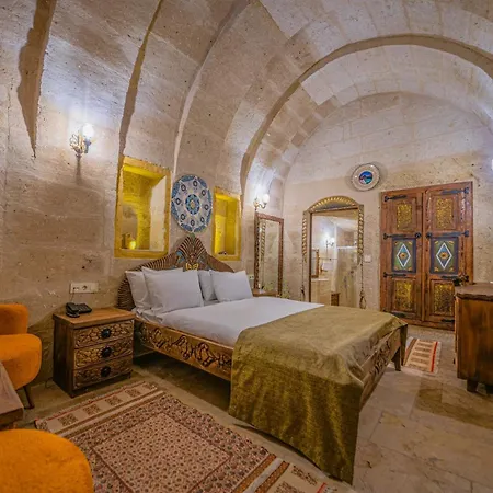 Capp Royal Cave Hotel