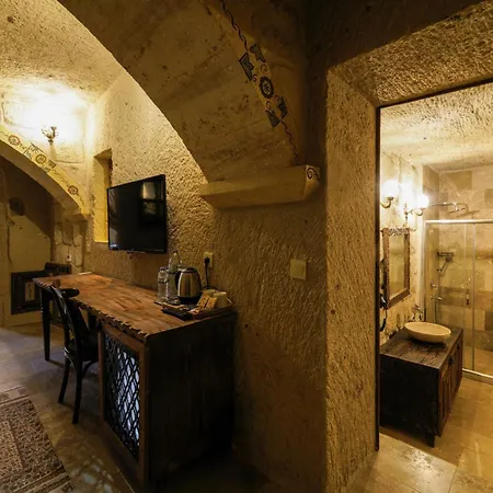 Capp Royal Cave 酒店 于尔居普