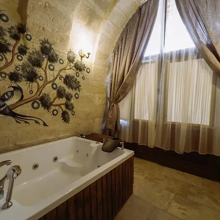 Capp Royal Cave 酒店 于尔居普