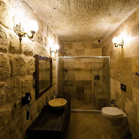 Capp Royal Cave 于尔居普