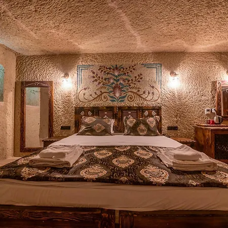 Capp Royal Cave Hotel