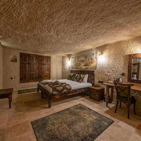 Capp Royal Cave أوروغوبْ
