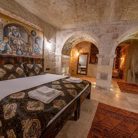 Capp Royal Cave * أوروغوبْ