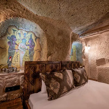 Capp Royal Cave *