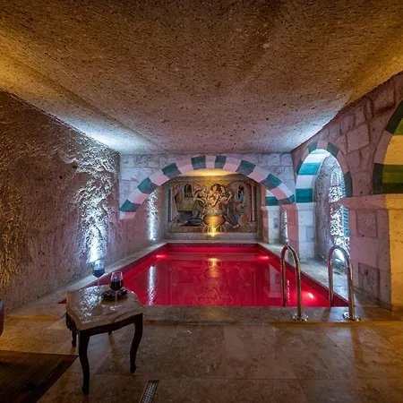 Hotel Capp Royal Cave *