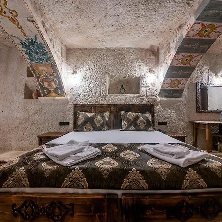 Capp Royal Cave Hotel