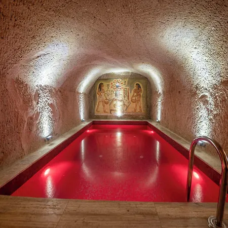 Capp Royal Cave Hotel