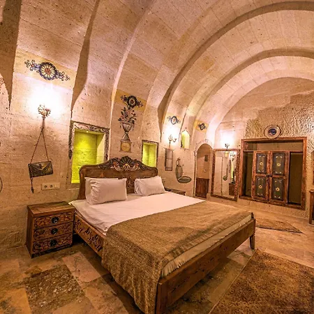 Capp Royal Cave 5*