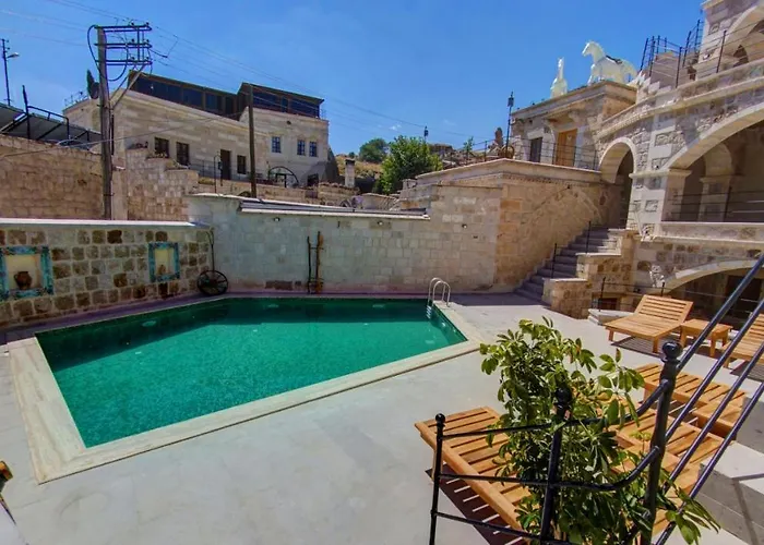 Capp Royal Cave Hotel