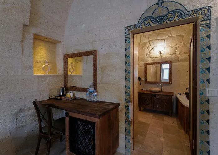 Capp Royal Cave Hotel