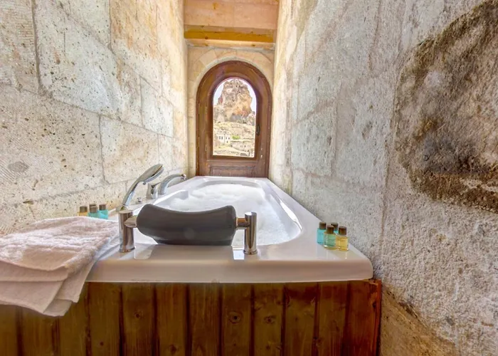 Hotel Capp Royal Cave *