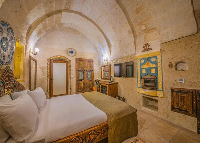 Capp Royal Cave Hotel